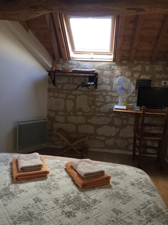Les Caves Hotel Ambillou-Chateau ภายนอก รูปภาพ