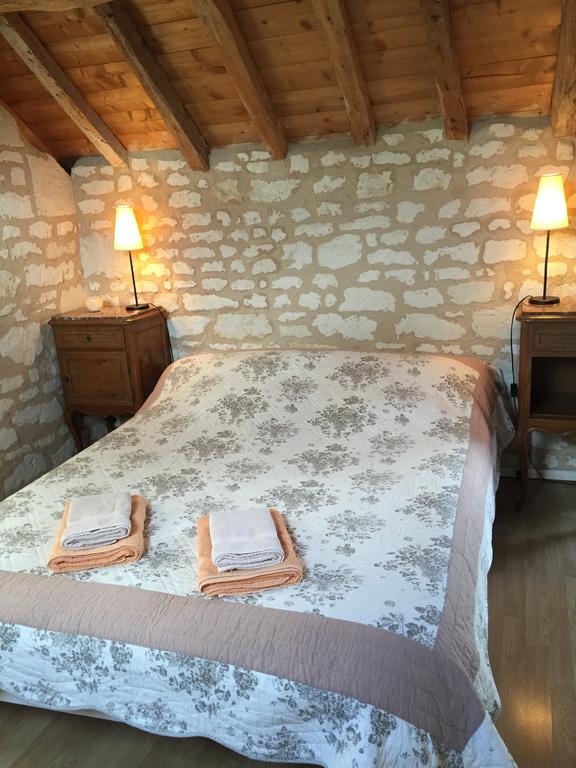 Les Caves Hotel Ambillou-Chateau ภายนอก รูปภาพ