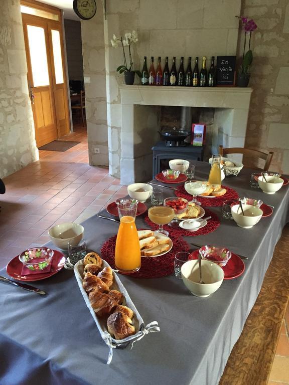 Les Caves Hotel Ambillou-Chateau ภายนอก รูปภาพ